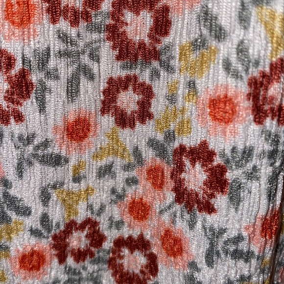 LOFT Floral Smocked Ruffle Top, Size XL, NWT - Picture 9 of 13